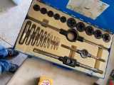 Tap and die set