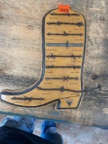 Boot with different barb wire