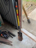 Shovel and a bar