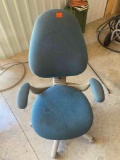 Roll around chair