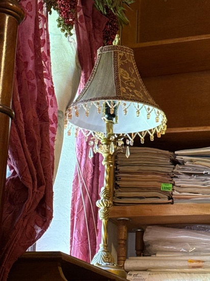 2 matching lamps