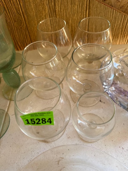 6 brandy sniffers