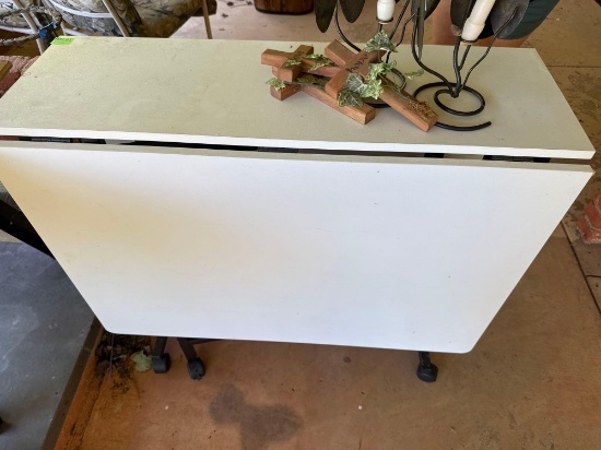 table on wheels