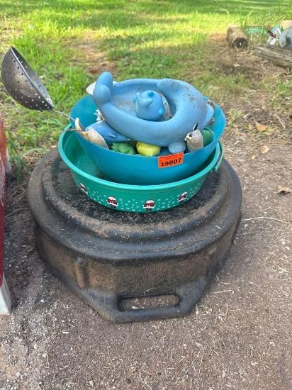 kid toys and buckets