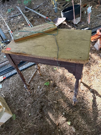 wooden desk and sign
