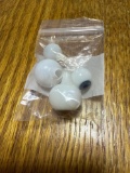 2 Pairs of eyes