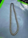 Bead necklace