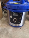 Pressure cooker