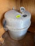 Pressure cooker