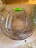 Footed dish, 2 fruit dishes