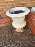 Large planter, frog