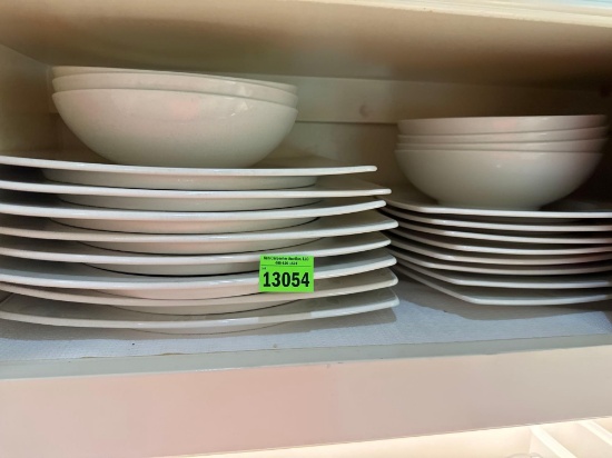 Eight plates and salad plates seven bowls