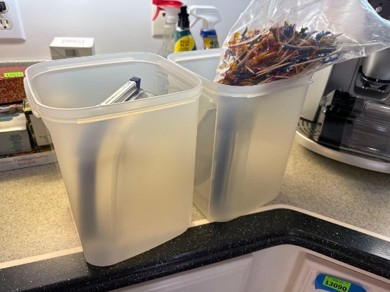 Tupperware containers and toothpicks