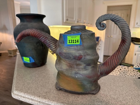Ceramic pot
