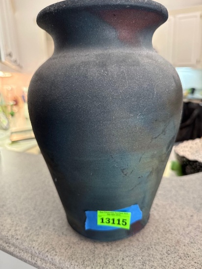 Ceramic pot