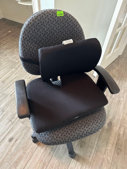 2 dark grey rugs, office chair