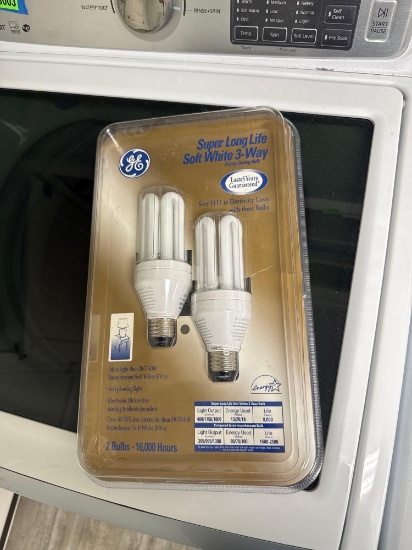 battery charger and lightbulbs