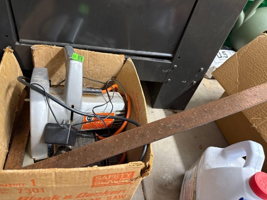 Hand saw, measurement stick