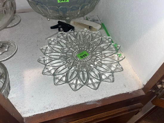 Glass serving platter
