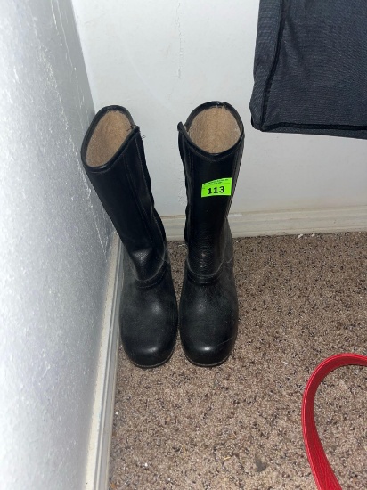 Muck boots
