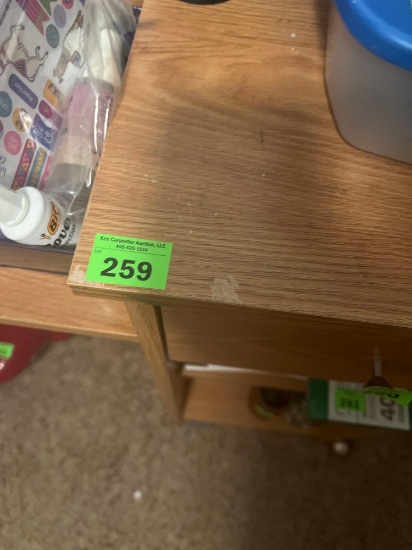 Small 1 drawer table