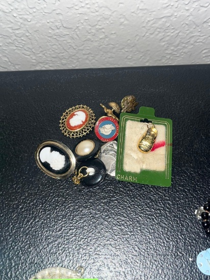 Broaches