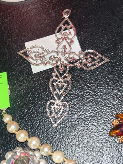 Cross pin