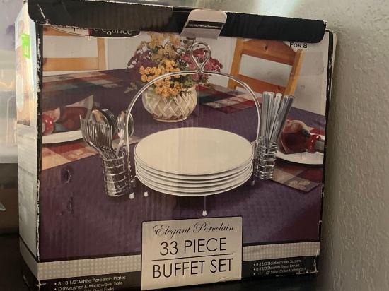 Plate and silverware holder