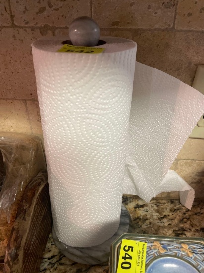 Paper towel holder