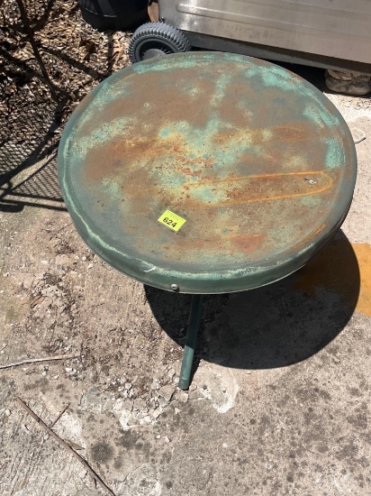 Round metal table