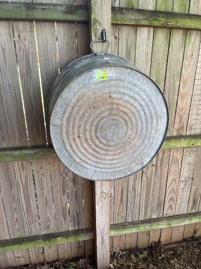Galvanized wash bin
