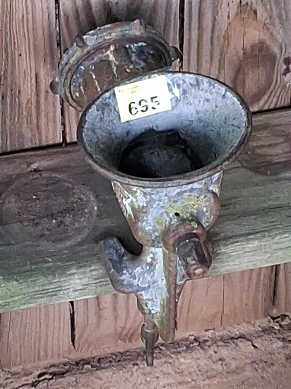 Hand grinder