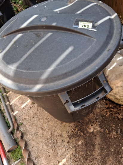 Trash can