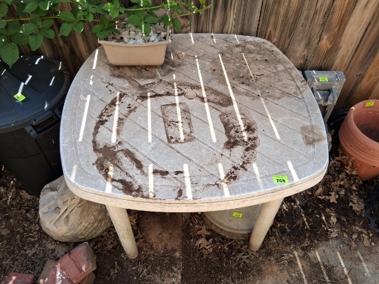 Outdoor table