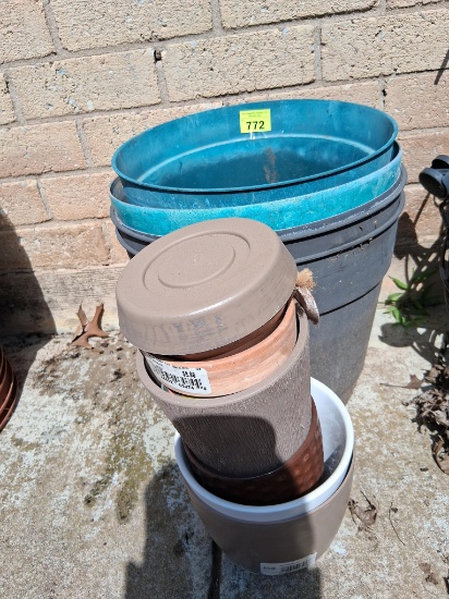 Flower pots
