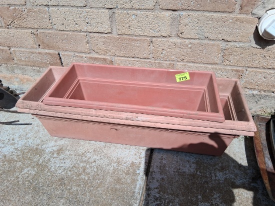 Flower pots