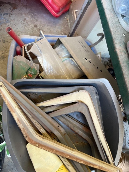 Shelf brackets
