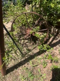 Metal wagon wheel