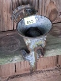 Hand grinder