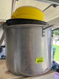 Stock pot and other pots