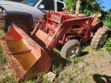 Ford tractor with bucket, unknown condition