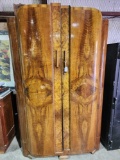 Large armoire 46