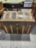 Large storage chest 37