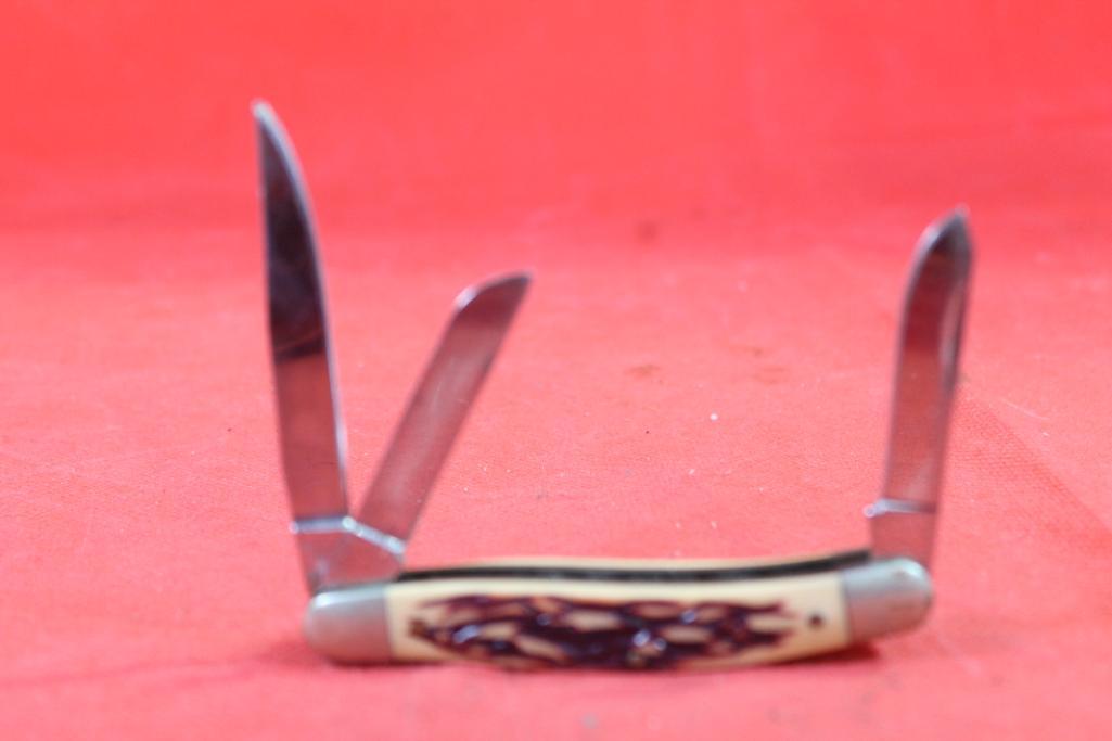 Sold at Auction: Winchester Black Folding Pocket Knife Angler With