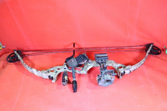 PSE Discovery 2 dual cam bow with bow sight and two mechanical bow string releases all in came soft