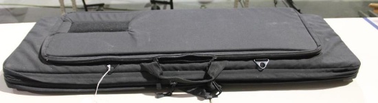 Heavy Duty Cordura two rifle soft side carrying case.