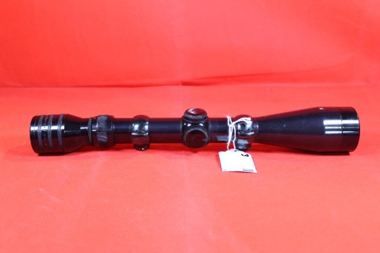 Redfield 3-9x40 fine crosshair, rifle scope with leupold rings. Used in good condition.