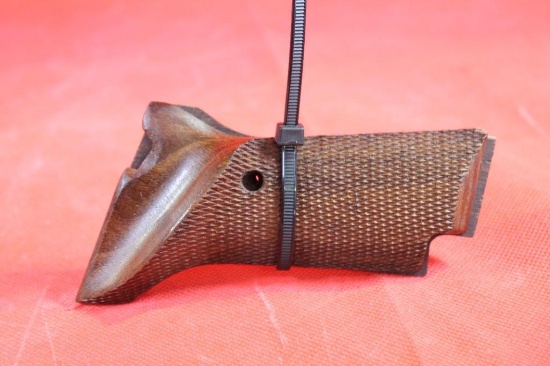 One set of wood checkered auto target grips.