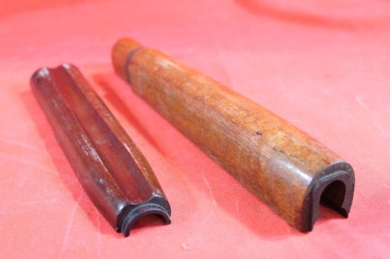 Wood rifle forearm.Used.