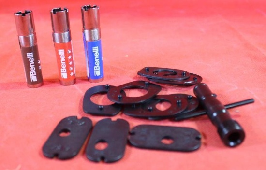 Bag of benelli parts including 3 Benelli choke tubes, choke wrench and stock locking plates